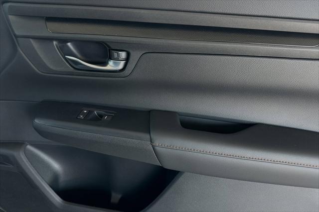 Photo of 2025 Silver Metallic Honda CR-V Hybrid