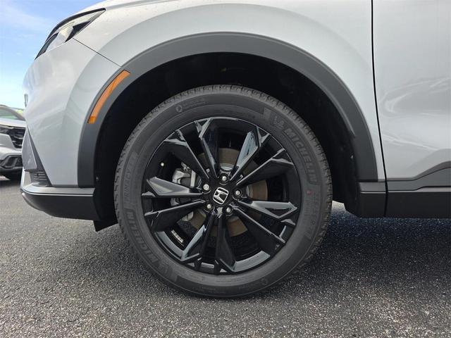 Photo of 2025 Silver Metallic Honda CR-V Hybrid