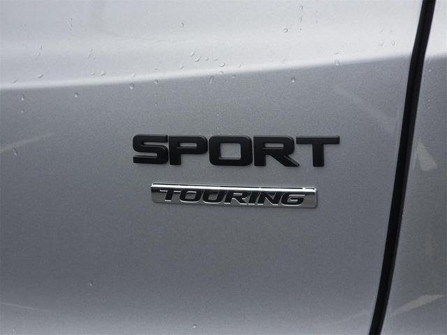 Photo of 2025 Silver Metallic Honda CR-V Hybrid