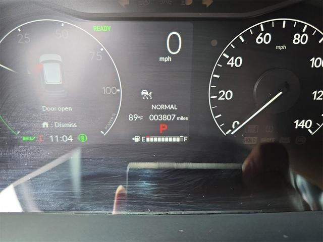 Photo of 2024 Lunar Silver Metallic Honda CR-V Hybrid
