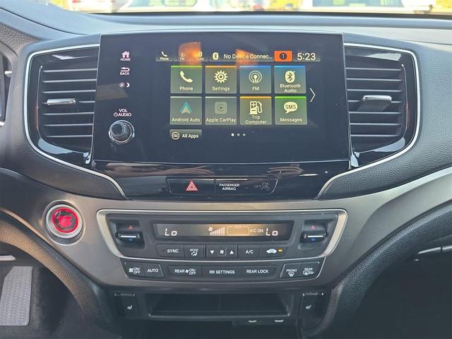 Photo of 2022 Platinum White Pearl Honda Pilot