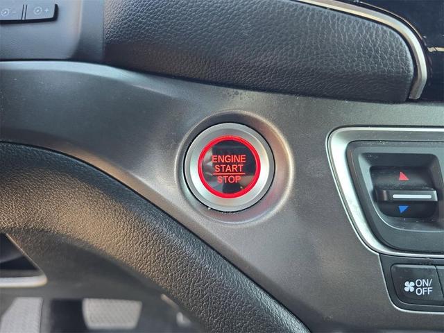 Photo of 2022 Platinum White Pearl Honda Pilot