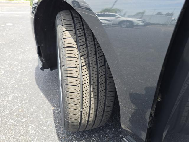 Photo of 2024 Meteorite Gray Metallic Honda Accord