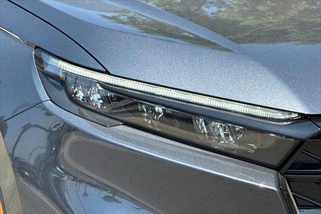 Photo of 2025 Meteorite Honda CR-V Hybrid