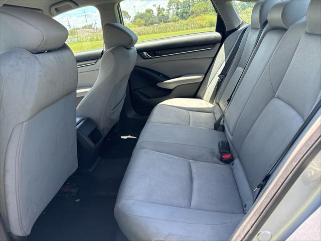 Photo of 2020 Lunar Silver Metallic Honda Accord