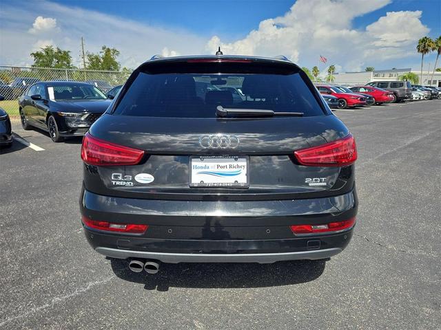 Photo of 2016 Black Metallic Audi Q3