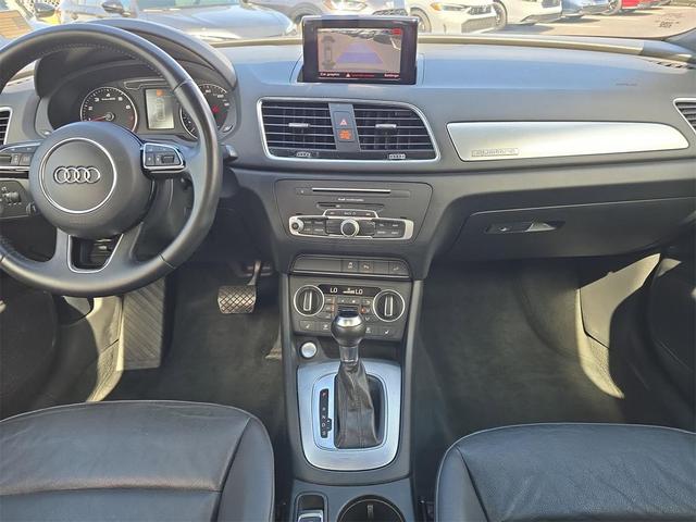 Photo of 2016 Black Metallic Audi Q3