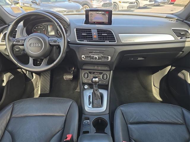Photo of 2016 Black Metallic Audi Q3