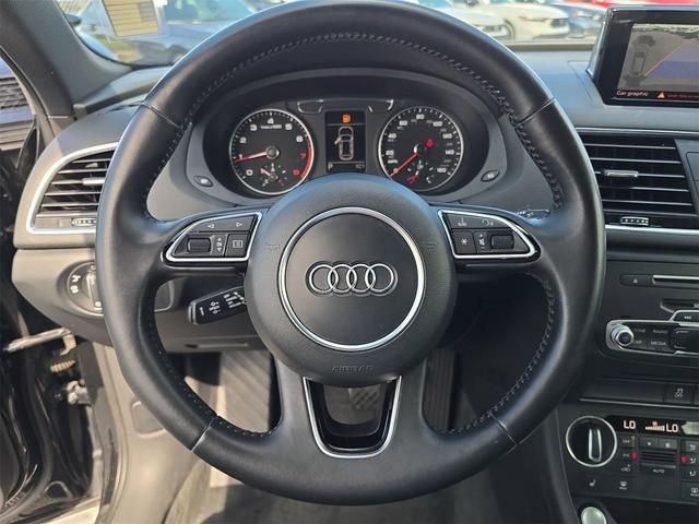 Photo of 2016 Black Metallic Audi Q3