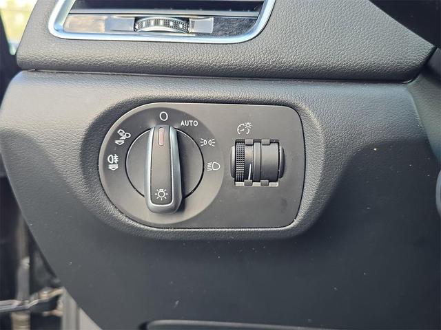 Photo of 2016 Black Metallic Audi Q3