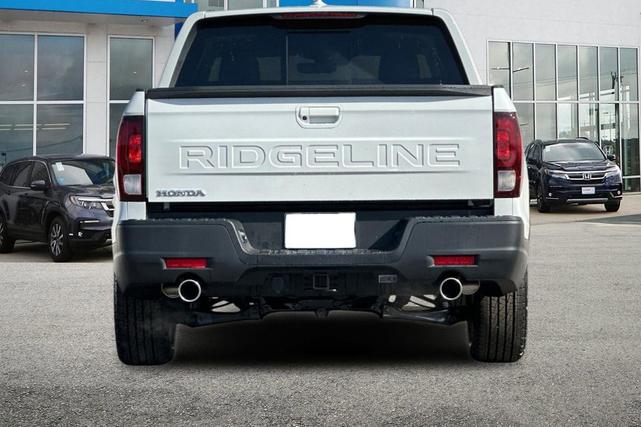 Photo of 2025 Platinum Honda Ridgeline