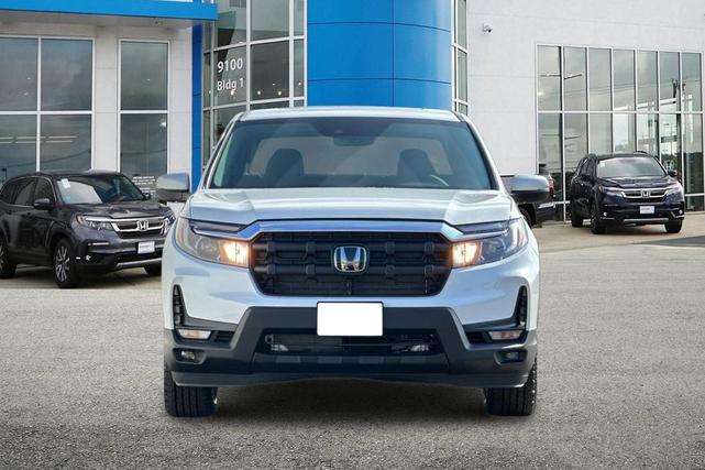Photo of 2025 Platinum Honda Ridgeline