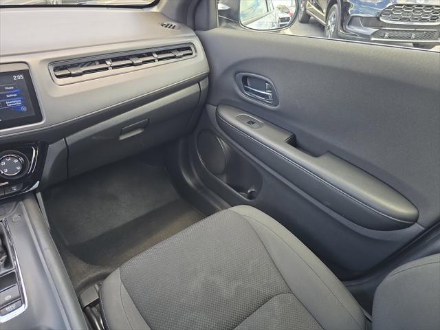 Photo of 2022 Lunar Silver Metallic Honda HR-V