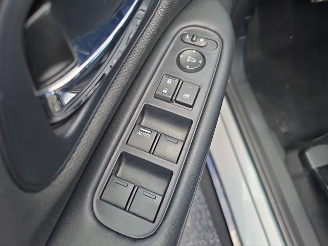 Photo of 2022 Lunar Silver Metallic Honda HR-V