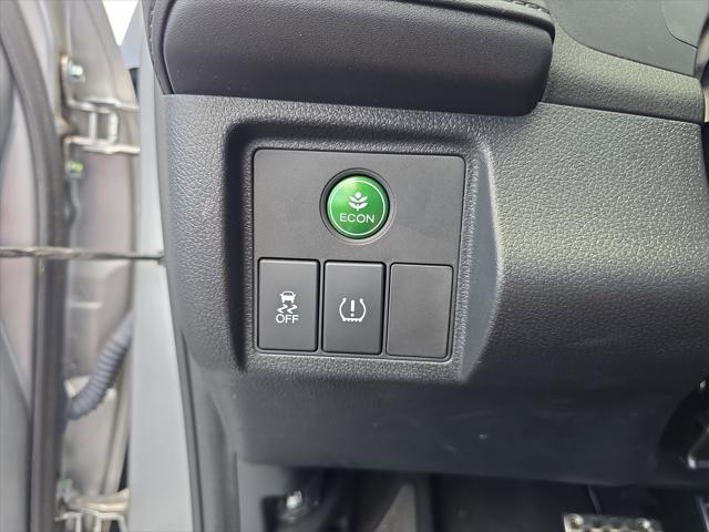 Photo of 2022 Lunar Silver Metallic Honda HR-V