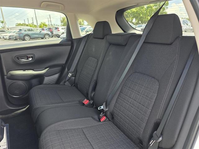 Photo of 2026 Platinum Honda HR-V