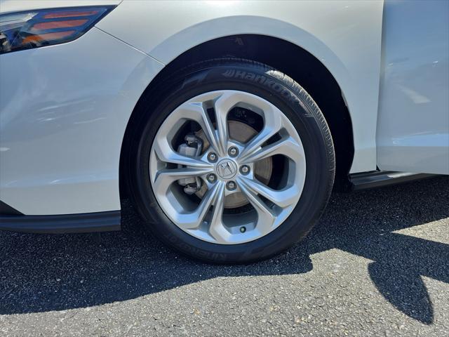 Photo of 2024 Platinum White Pearl Honda Accord