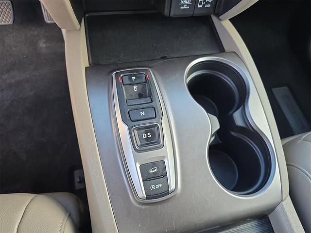 Photo of 2022 Platinum White Pearl Honda Pilot