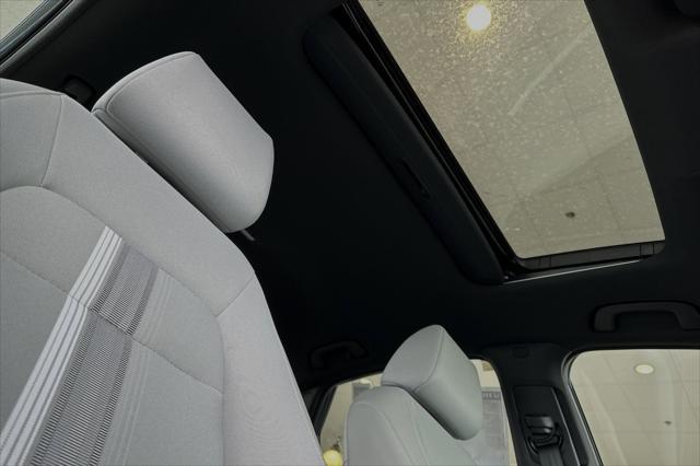 Photo of 2025 Platinum Honda Civic Hybrid