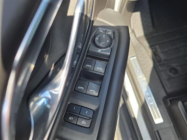 Photo of 2023 Summit White Chevrolet Tahoe