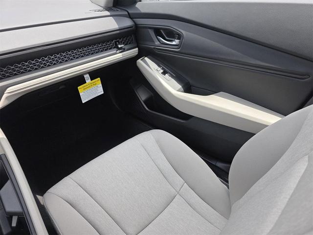 Photo of 2025 Platinum Honda Accord