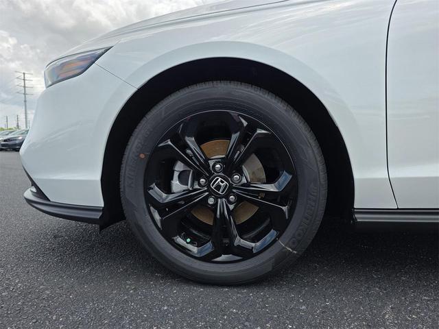 Photo of 2025 Platinum Honda Accord
