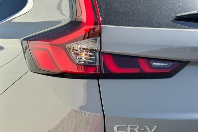 Photo of 2025 Gray Honda CR-V Hybrid