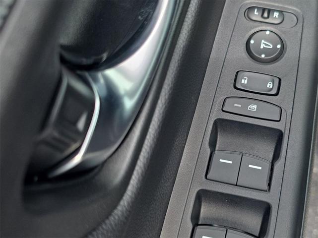Photo of 2026 Crystal Black Pearl Honda CR-V Hybrid