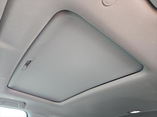 Photo of 2024 sparkle silver metallic Honda CR-V