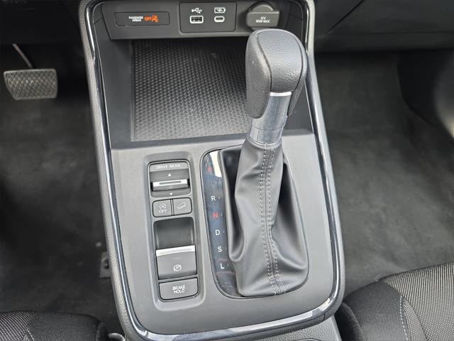 Photo of 2024 sparkle silver metallic Honda CR-V