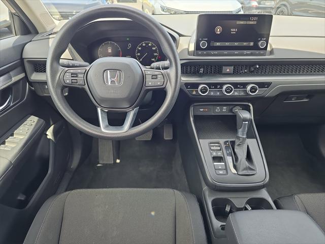 Photo of 2024 sparkle silver metallic Honda CR-V