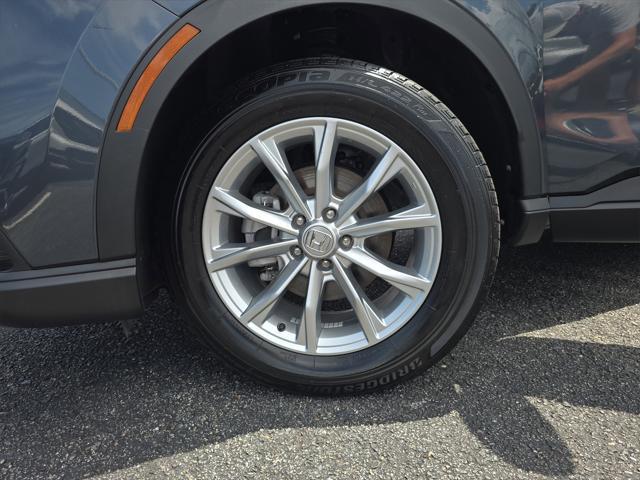 Photo of 2024 sparkle silver metallic Honda CR-V