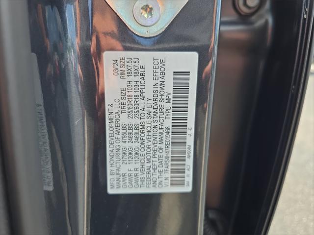 Photo of 2024 sparkle silver metallic Honda CR-V