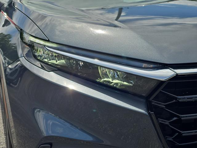 Photo of 2024 sparkle silver metallic Honda CR-V