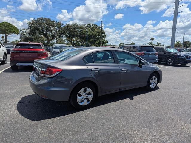 Photo of 2014 Grasy Honda Civic
