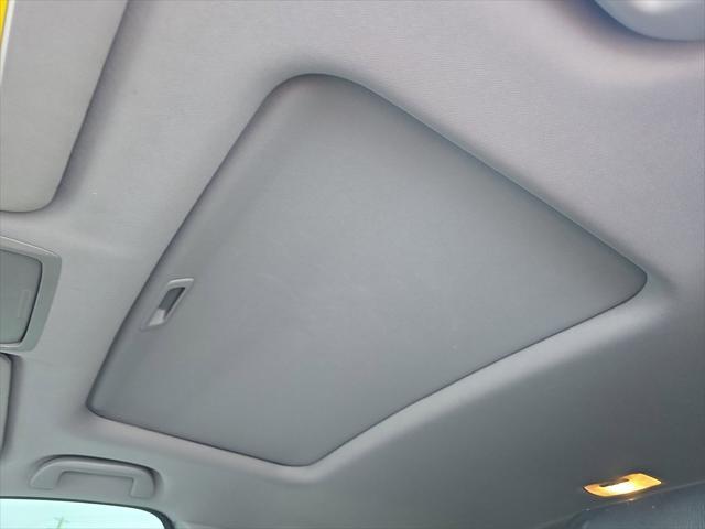 Photo of 2021 Platinum White Pearl Honda CR-V
