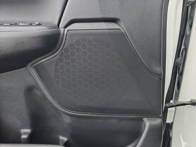 Photo of 2021 Platinum White Pearl Honda CR-V