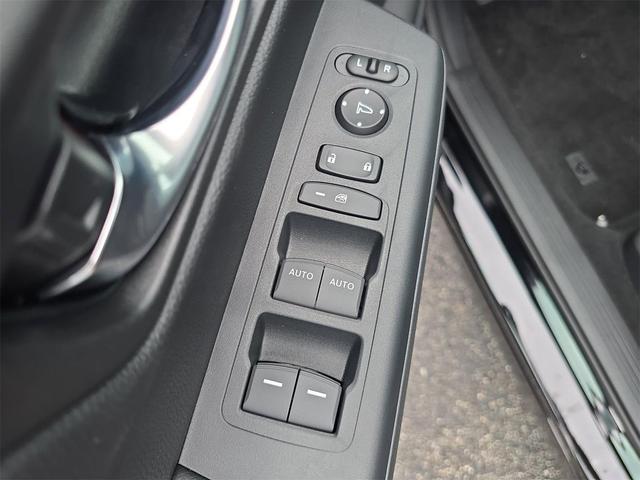 Photo of 2026 Crystal Black Pearl Honda CR-V Hybrid