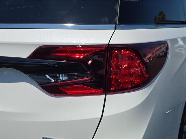 Photo of 2025 Platinum White Pearl Honda Odyssey