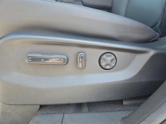 Photo of 2025 Platinum White Pearl Honda Odyssey