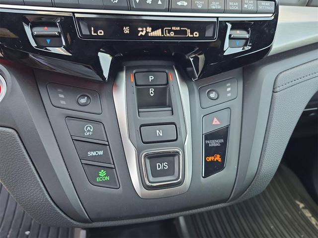 Photo of 2025 Platinum White Pearl Honda Odyssey