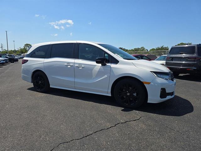 Photo of 2025 Platinum White Pearl Honda Odyssey