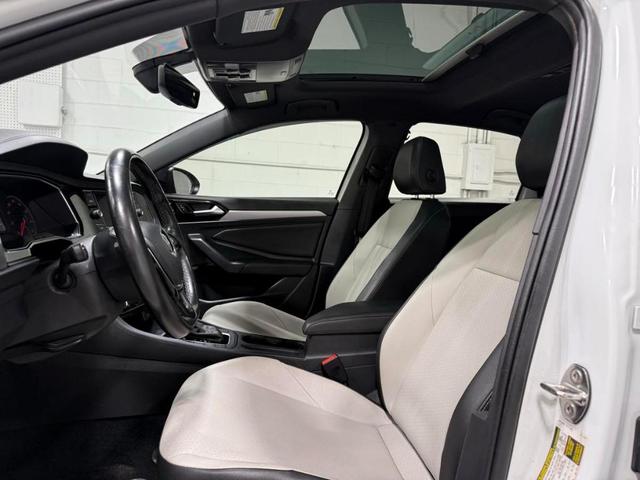 Photo of 2019 Pure White Volkswagen Jetta