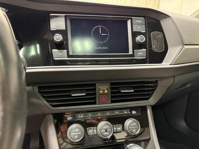 Photo of 2019 Pure White Volkswagen Jetta