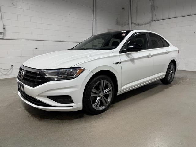 Photo of 2019 Pure White Volkswagen Jetta