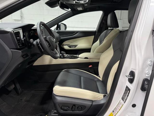Photo of 2024 Eminent White Pearl Lexus NX 350