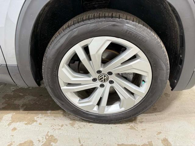 Photo of 2021 Platinum Gray Metallic Volkswagen Atlas