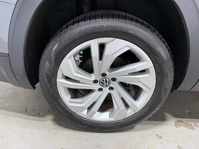 Photo of 2021 Platinum Gray Metallic Volkswagen Atlas