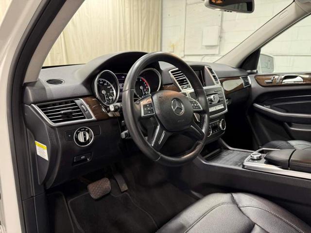 Photo of 2014 Polar White Mercedes-Benz M-Class