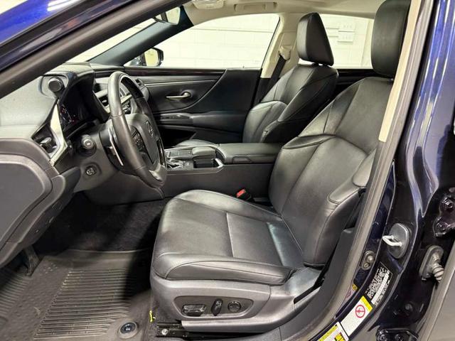 Photo of 2019 Nightfall Mica Lexus ES 350